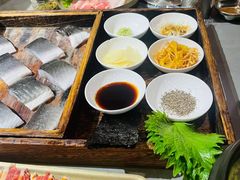 -围炉肉舍•炭烤活鳗•丹东海鲜烤肉(步行街店)