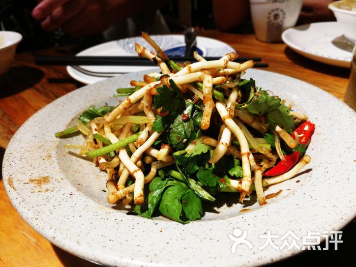 苗廚人家(大融城店)-涼拌折耳根圖片-重慶美食-大眾點評網