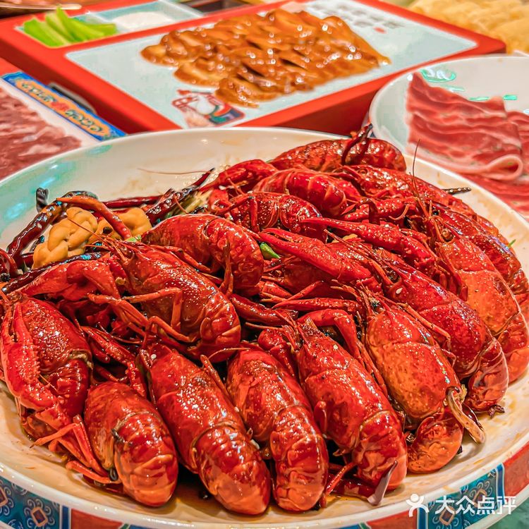 小龙虾和烤鸭这对CP，一下子撞进了我心坎里了！