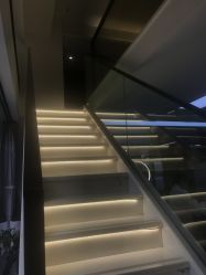 -诗悦发型烫染SALON