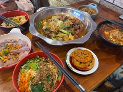 -爆炸头阿姨小四川正宗川味小吃(无任何分店)