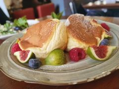 莓果奶油芝士舒芙蕾松饼-UPPER KITCHEN(延安路店)