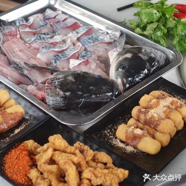 重庆来的朋友点名要吃这家美蛙鱼！
