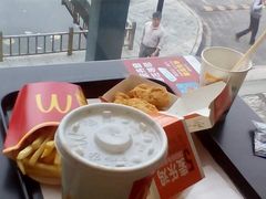 -麦当劳(花桥得来速店)