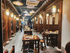 -聚汇三少·龙虾·中餐厅(莫邪路新天地店)