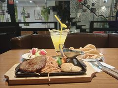 -许榴香西餐厅(台东步行街店)