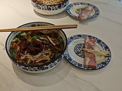 -镇南锅盖面馆(解放路店)