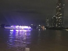 -曼谷湄南河畔华美达广场酒店