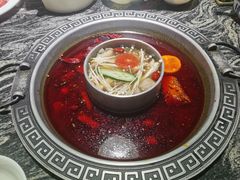 菌香鸳鸯锅-晓宇重庆火锅(大唐不夜城店)