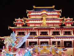 -淄博花灯齐彩城