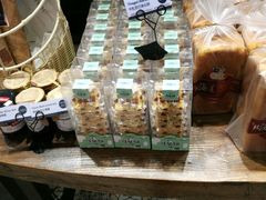 -TOUCH泰奇(奉贤宝龙城市广场店)