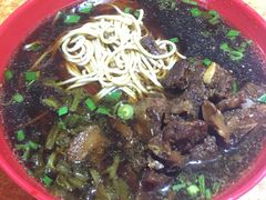 -小龙大肉面馆
