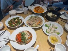 -关东小磨东北菜(上海长风大悦城店)