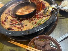 -黄潇洒老火锅(九眼桥宏济巷店)