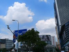 四平路2500号-全家便利店(四平路六店)