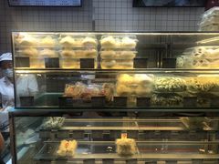 面包甜点陈列柜-白玉兰食品甜凤店(合生汇店)
