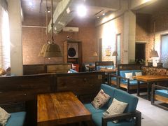 大堂-苹果树下艺术餐厅(宋庄店)