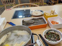 -杨老板·海鲜集市火锅·鲜切牛肉(中防万宝店)