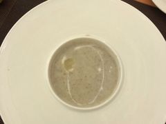 蘑菇奶油汤-红房子西菜馆(淮海中路店)