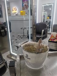 -Coo Hair salon