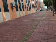 -广州市芳村工人文化宫体育场