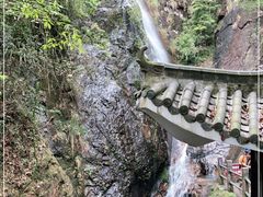 -南昆山川龙瀑布