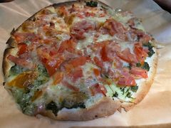 墨西哥青酱芝士披萨-The Cheebat 锌吧·Bistro(体育西店)