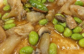 Stewed Pig Trotter with Edamame
