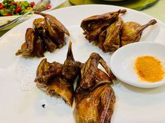 招牌爆汁红烧乳鸽-肥仔顺德菜(龙悦居店)