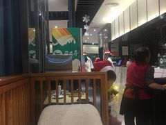 大堂-荷花亭·湖北融合菜(十堰武商MALL店)