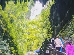 -龙水峡地缝景区