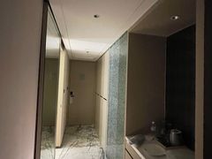 -上海漕河泾万丽酒店