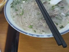 -刘记羊汤·烧饼夹肘子