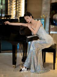 点击看大图 -艾拉·女王婚纱礼服馆