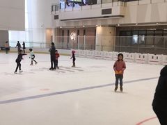 -冰纷万象滑冰场(二七万象城店)