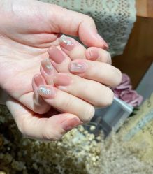 -悦指间美甲美睫