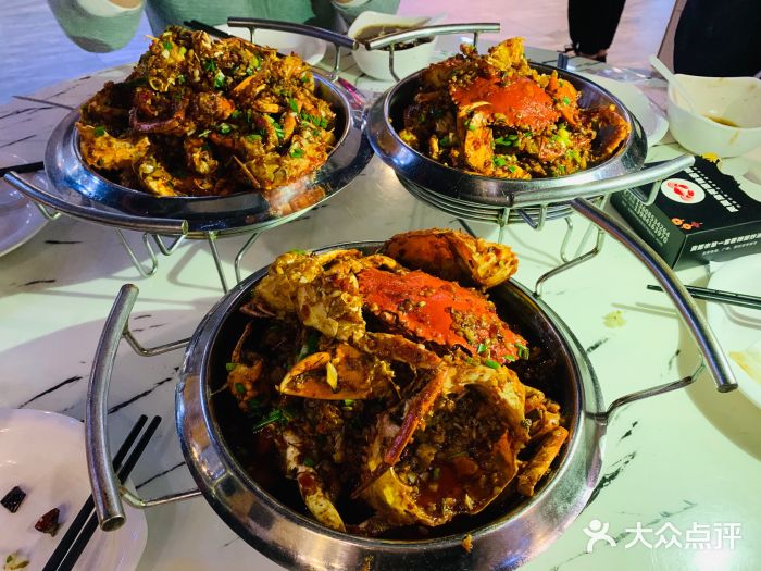 凤凰路何眼镜香辣蟹(花果园店)图片