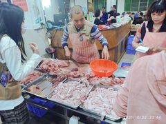 -标记美食新鲜猪杂(兴南大道店)