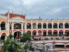 -佛罗伦萨小镇广佛名品奥特莱斯(疏港路店)