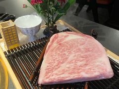 -铭牛烧肉·和牛海鲜自助(高新月牙湖店)