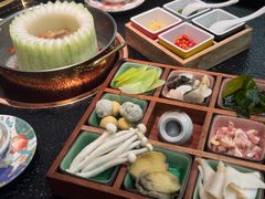 -得意咚瓜·顺德鱼生·冬瓜火锅(深圳首店)