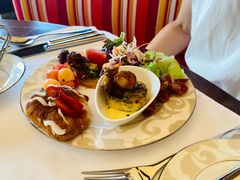 -Boneka Restaurant