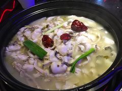 -周渝食惦酸菜鱼(青浦店)