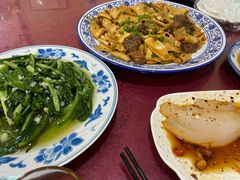 -壹阁胡羊焖饼(特色小吃街店)