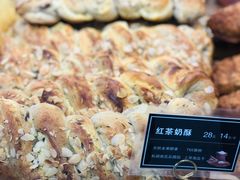-焙丽拾光(麦凯乐直营店)