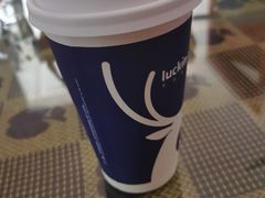 -瑞幸咖啡(维佳佰港大酒店店)