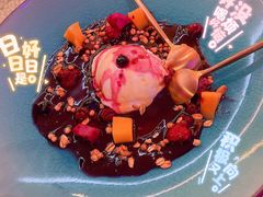 希腊草莓酸奶&希腊核桃蜂蜜酸奶-HELLO MUSAE 拾光缪斯餐厅·纯正希腊风味(苏州中心店)