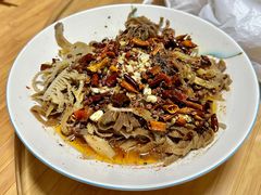 麻辣百叶-老刘私厨猪脚饭