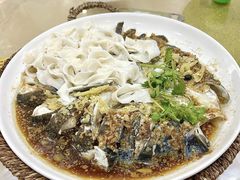 -魏铭鱼头捞饭(晋阳路店)