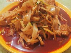 擀面皮-玲玲米粉·新疆现炒米粉(大十字总店)
